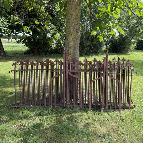 Alter schmiedeeiserner zaun - schmiedeeiserner, +